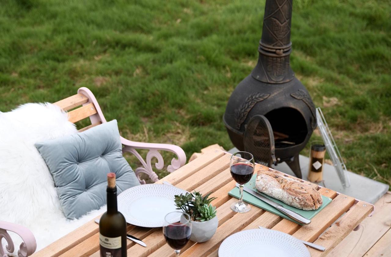 Luxury Retreat 30mins Taxi Ride From West London * Chessington