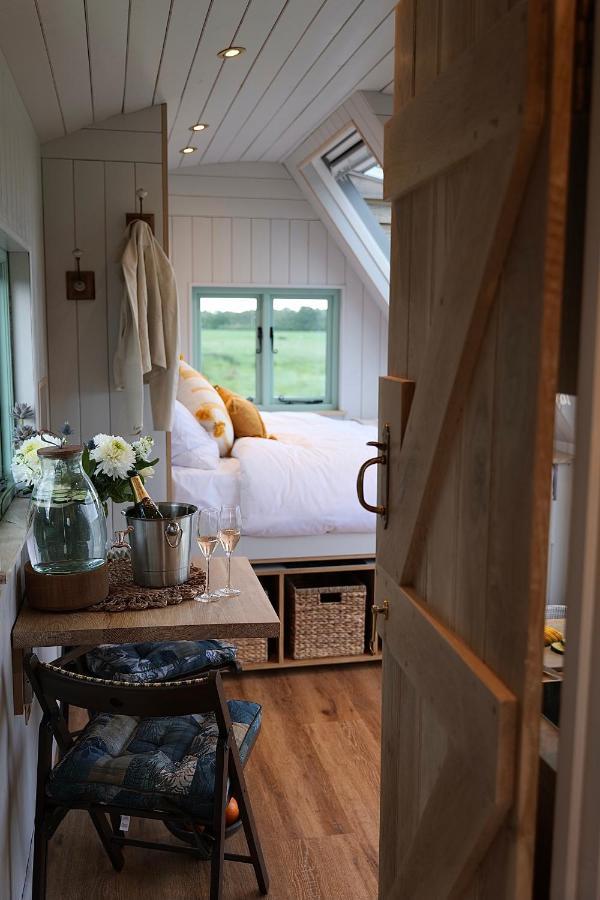 Luxury Retreat 30mins Taxi Ride From West London