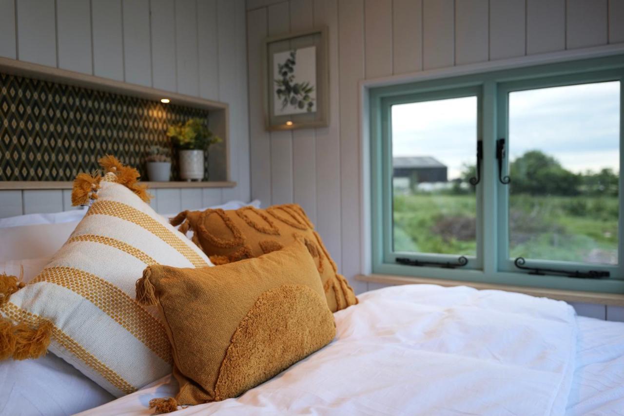 Luxury Retreat 30mins Taxi Ride From West London Chessington
